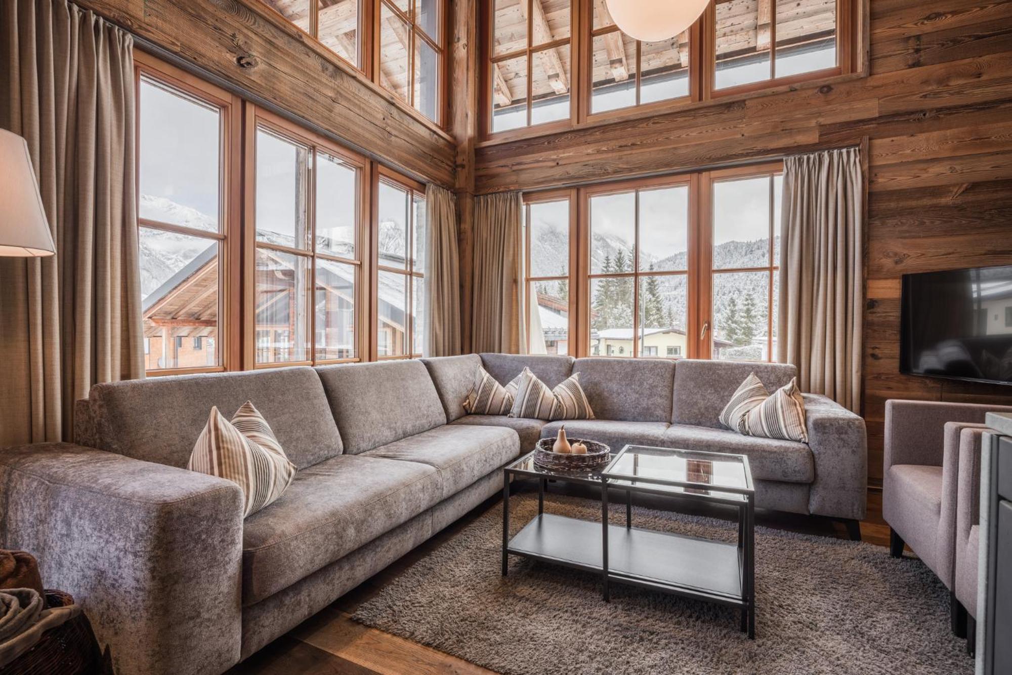 Im Weidach Superior Chalets ลอยทัช ภายนอก รูปภาพ